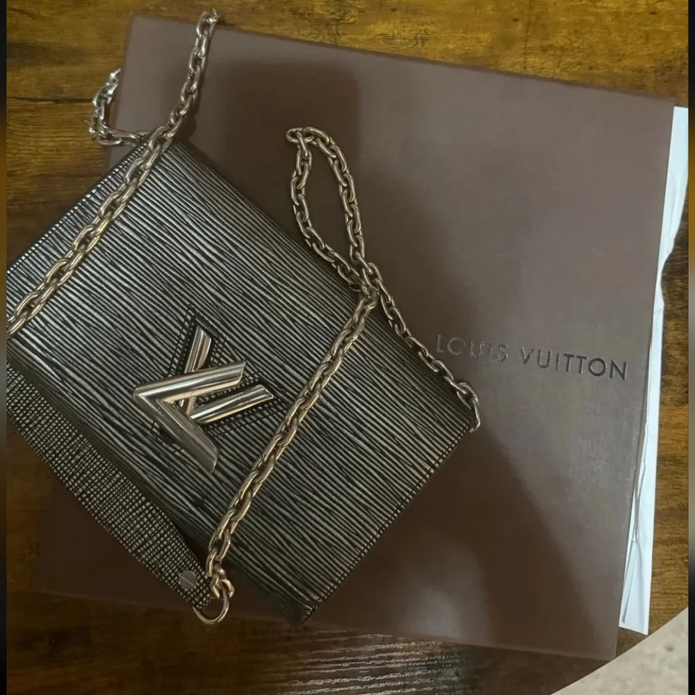 Louis Vuitton Epi Twist Bag/Wallet on Chain Rare Color